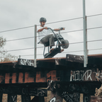 ZYRON Bike (Up to 50 Miles • 35 MPH)