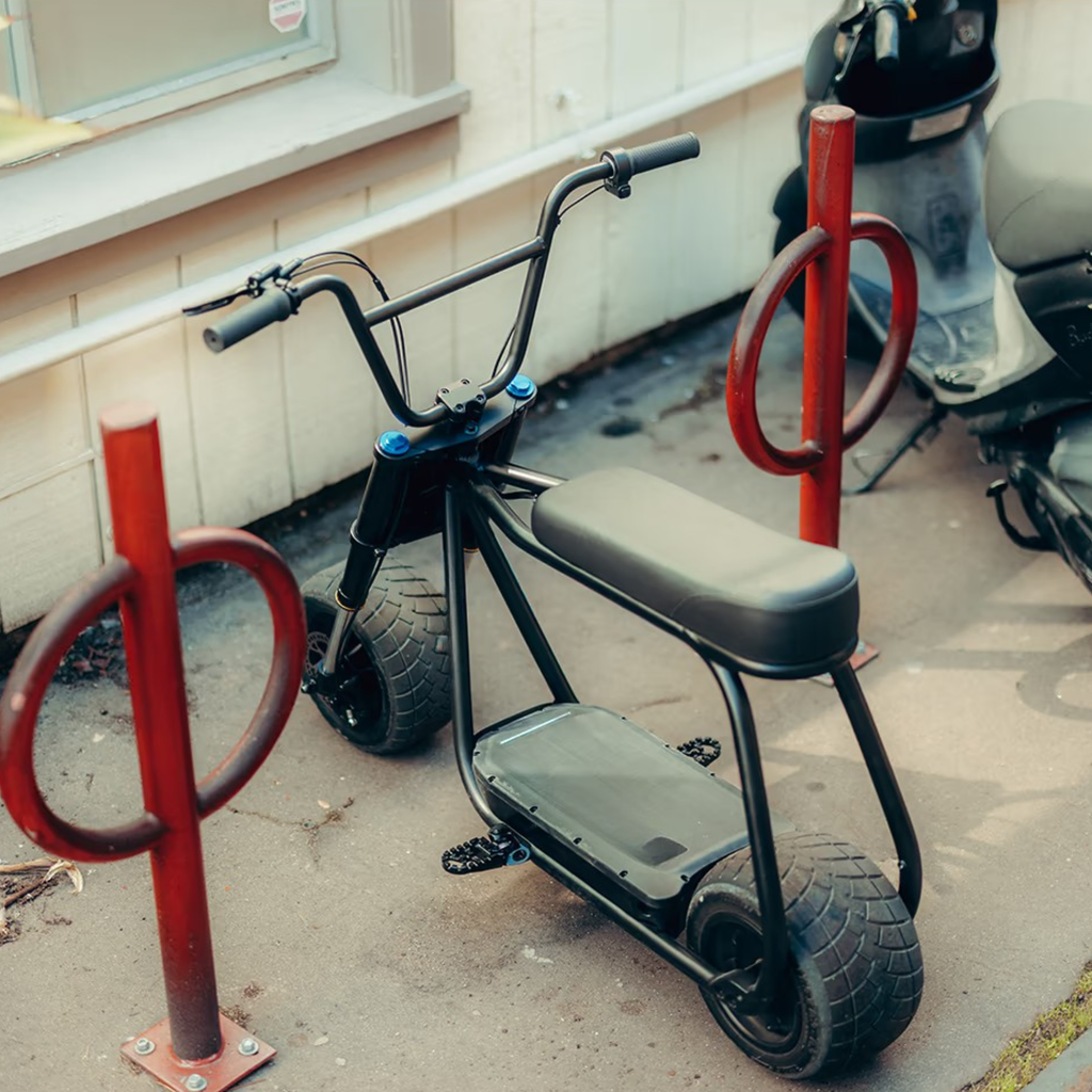 ZYRON Bike (Up to 50 Miles • 35 MPH)