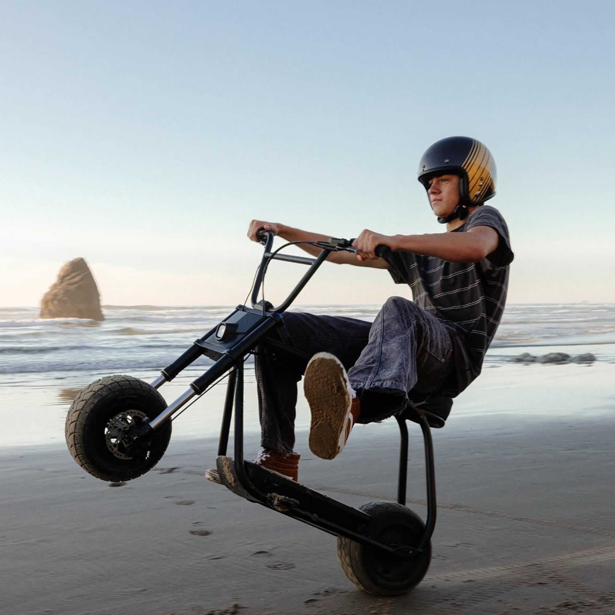 ZYRON Bike (Up to 50 Miles • 35 MPH)